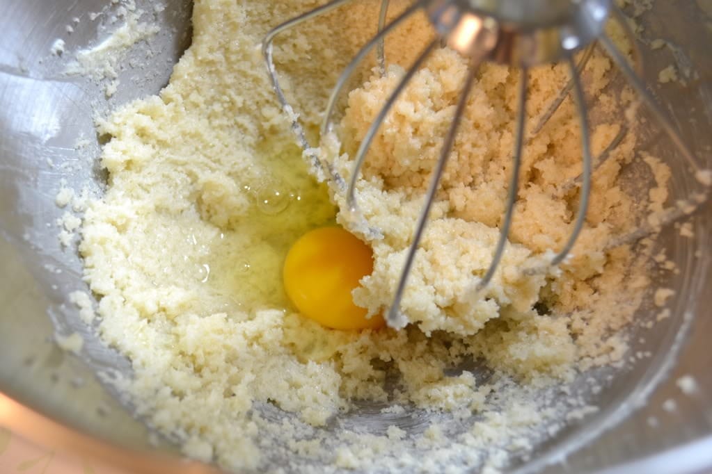 Cream Cheese Coffee Cake | Cosmopolitan Cornbread