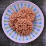 Candy Bar Oatmeal Cookies are a fantastic way to use up some of that holiday candy you have around the house! Get the recipe from Cosmopolitan Cornbread