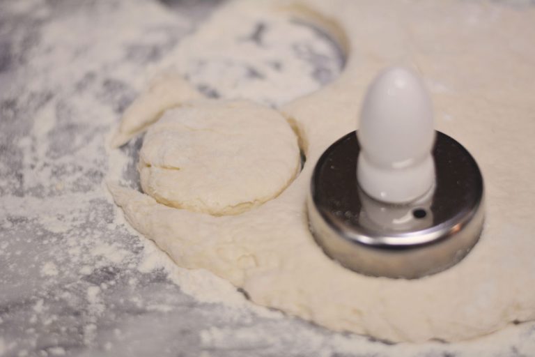 Baking Soda Biscuits (with Recipe Video) Cosmopolitan Cornbread