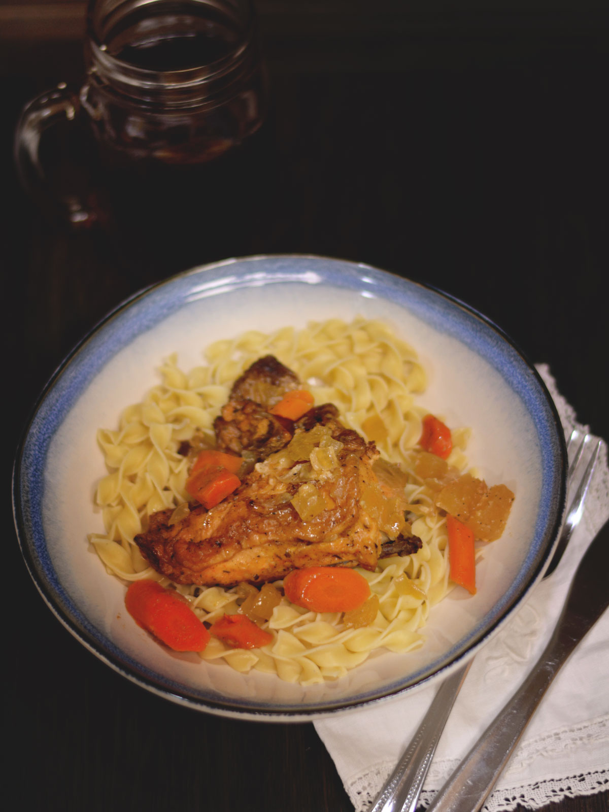 Slow-cooked comfort done right. Our Chicken Fricassee is seasoned with smoked paprika and herbs, seared, then slow-simmered to melt-in-your-mouth perfection. Served over egg noodles or rice, it’s the cozy classic you’ll want on repeat.